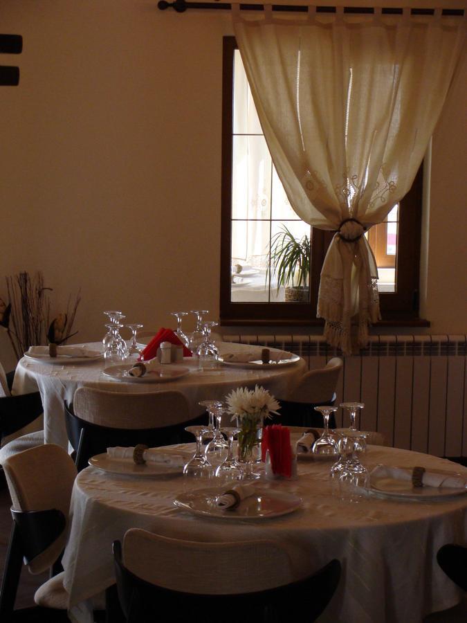 Pensiunea Taverna Bucium 雅西 外观 照片