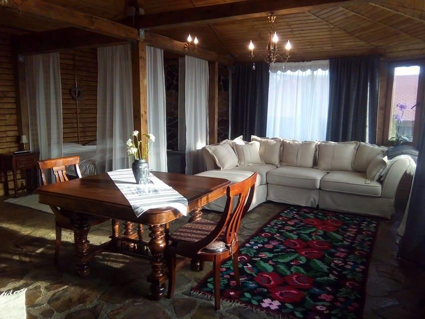 Pensiunea Taverna Bucium 雅西 外观 照片